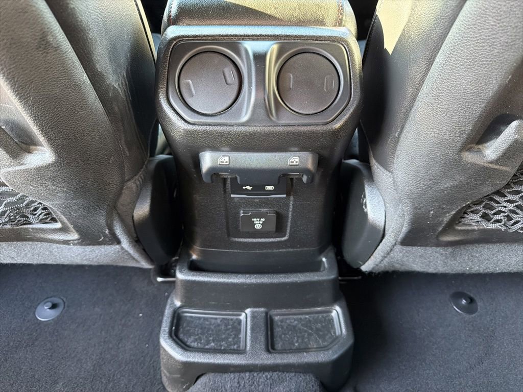Used 2018 Jeep Wrangler Unlimited Rubicon AWD/4WD image 26