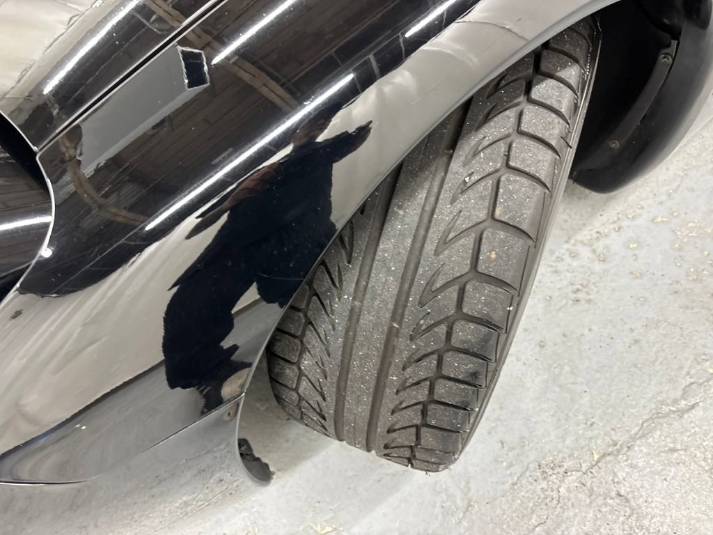 Used 2001 Chevrolet Corvette Convertible w/ Preferred Equipment Group1 image 28