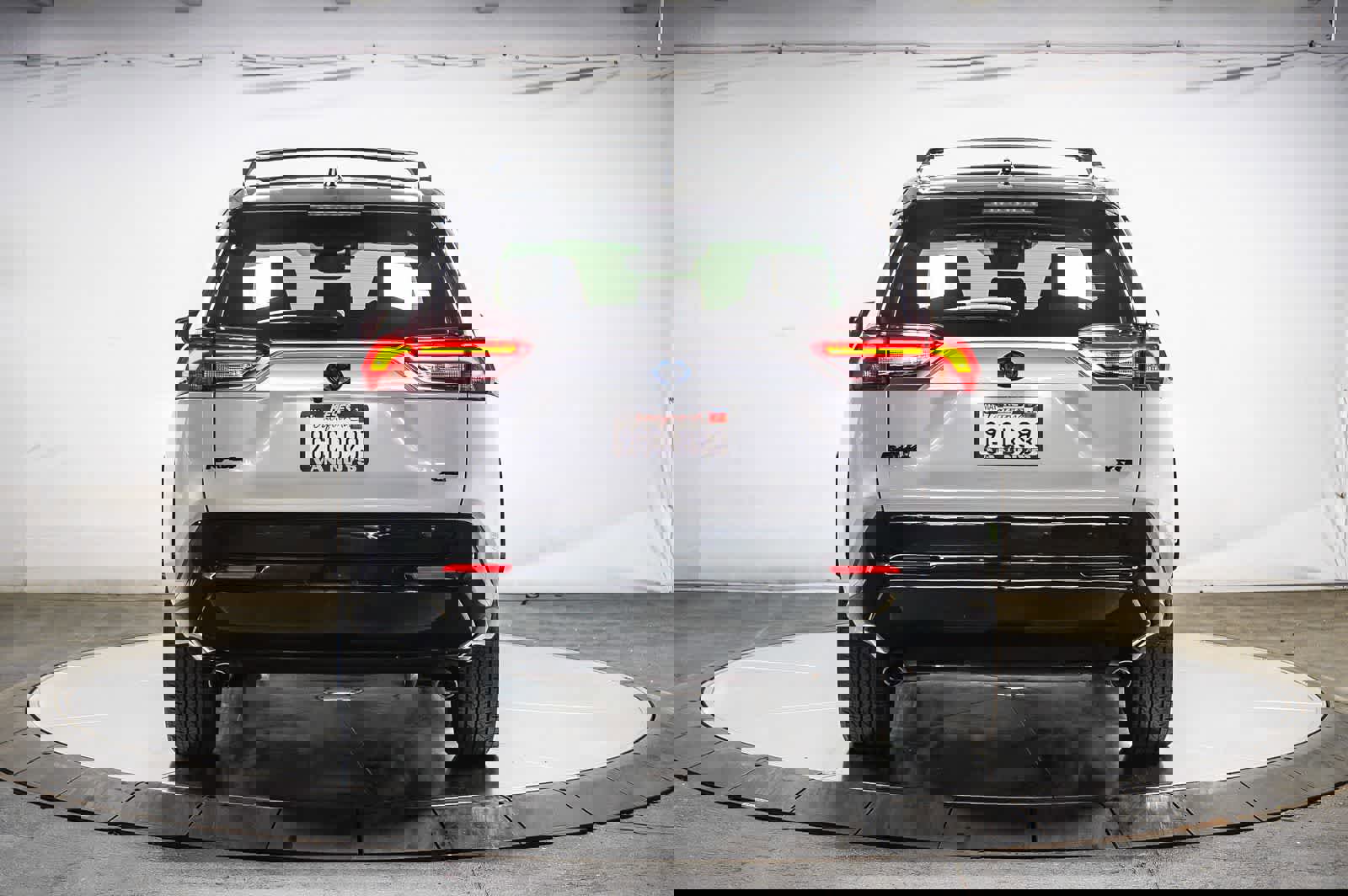 Used 2023 Toyota RAV4 XSE w/ Weather Package image 10