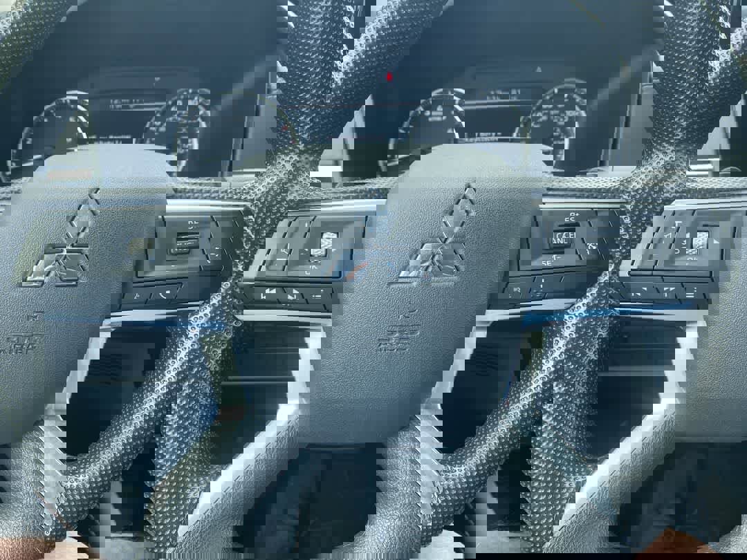 Used 2023 Mitsubishi Outlander ES FWD image 14