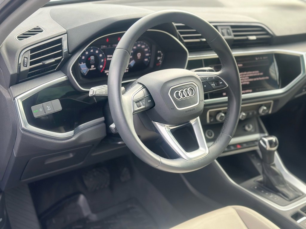 Used 2023 Audi Q3 2.0T Premium w/ Convenience Package image 13