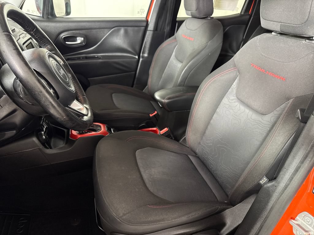 Used 2016 Jeep Renegade Trailhawk AWD/4WD image 11