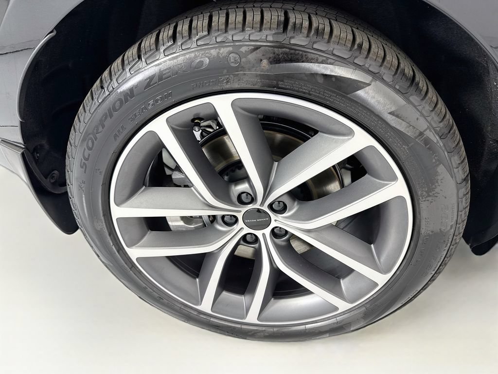 New 2026 Land Rover Range Rover SE AWD/4WD image 33