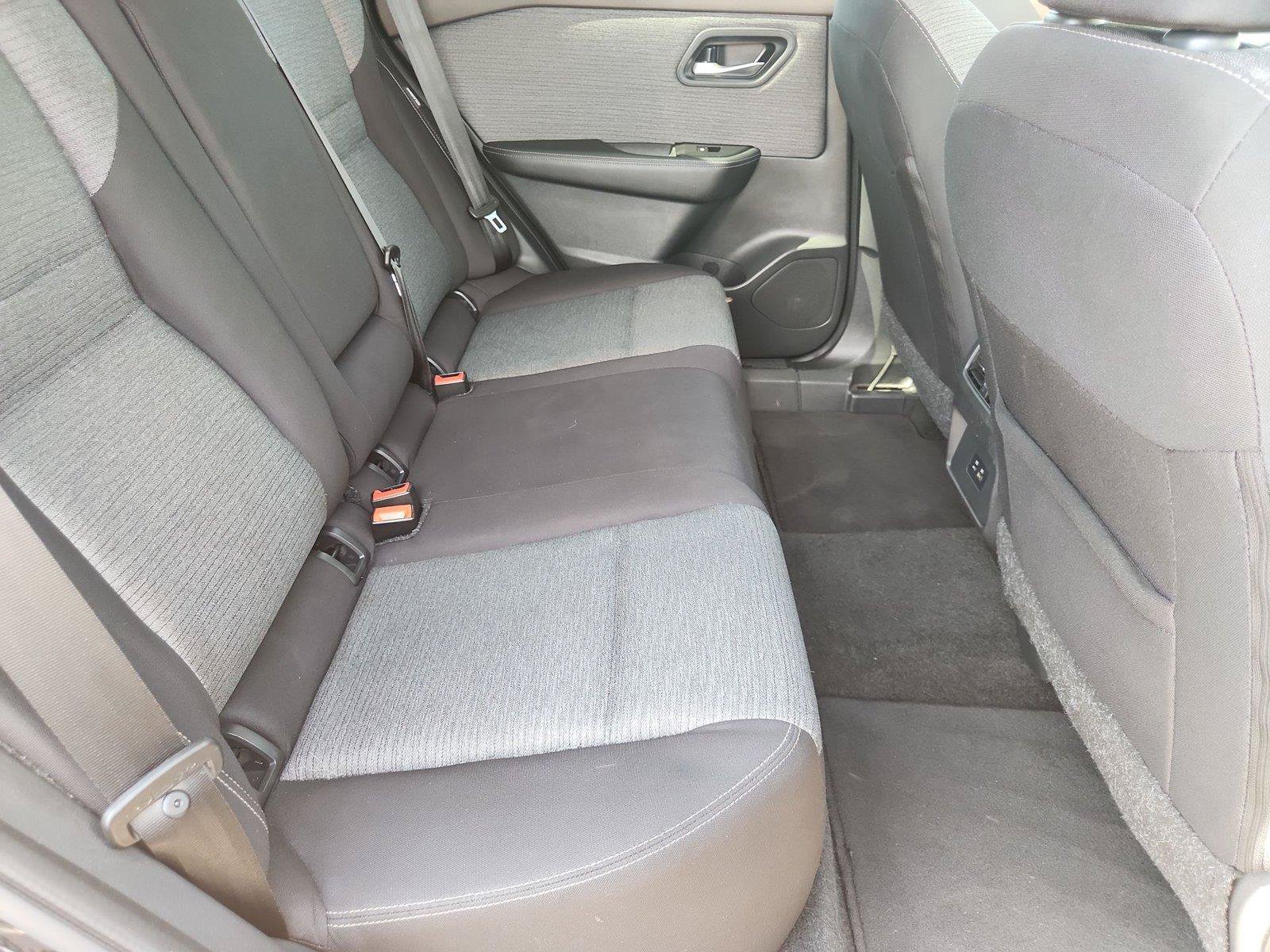Used 2023 Nissan Rogue SV FWD image 25
