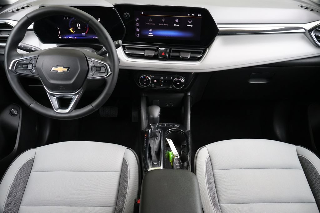 Used 2024 Chevrolet TrailBlazer LT w/ Convenience Package AWD/4WD image 17