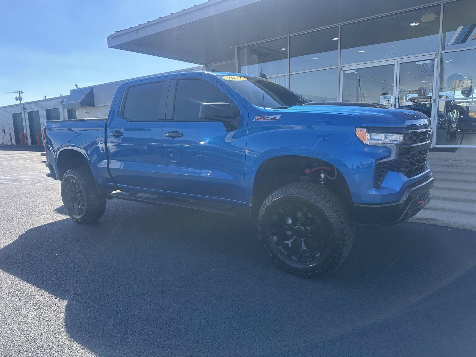 Used 2022 Chevrolet Silverado 1500 LT Trail Boss w/ Protection Package AWD/4WD image 2