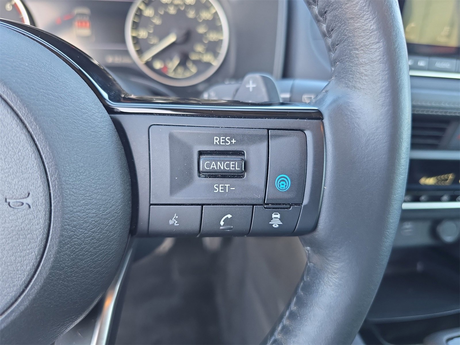 Used 2023 Nissan Rogue SV w/ SV Premium B Package image 24