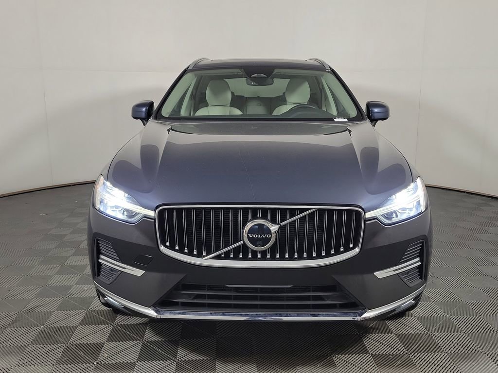 Certified 2023 Volvo XC60 B5 Plus w/ Protection Package Premier AWD/4WD image 2