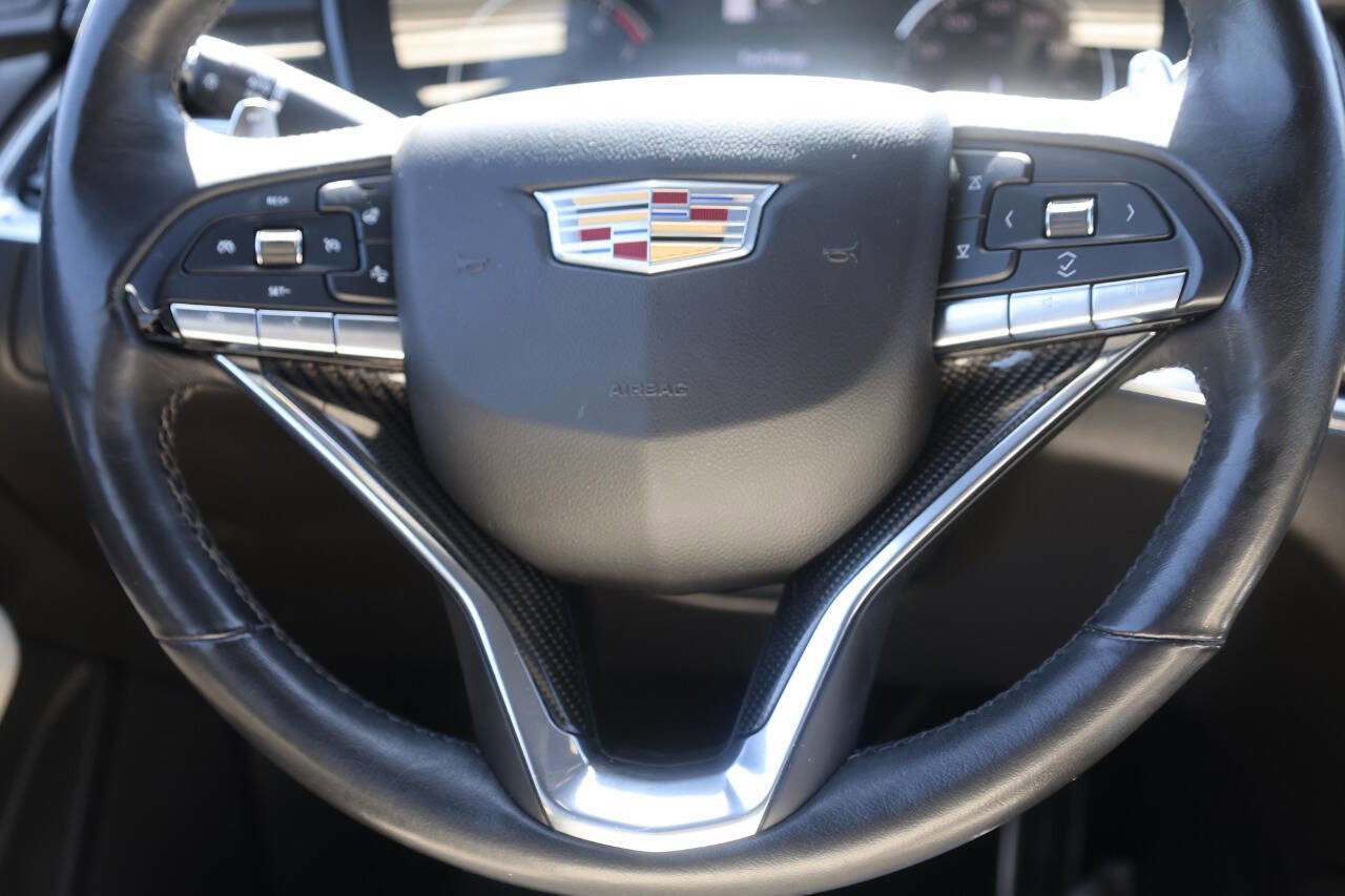 Used 2020 Cadillac XT6 Sport AWD/4WD image 19
