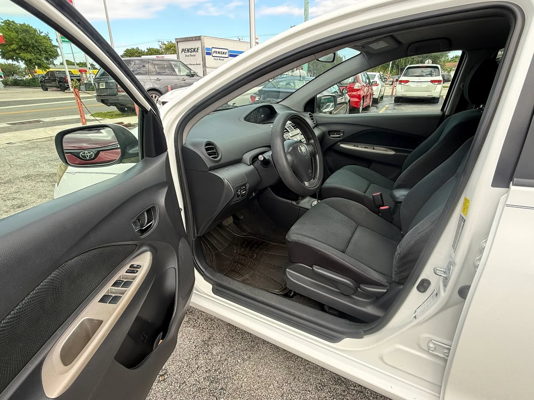 Used 2011 Toyota Yaris Sedan w/ PWR Pkg w/Steel Wheels FWD image 9