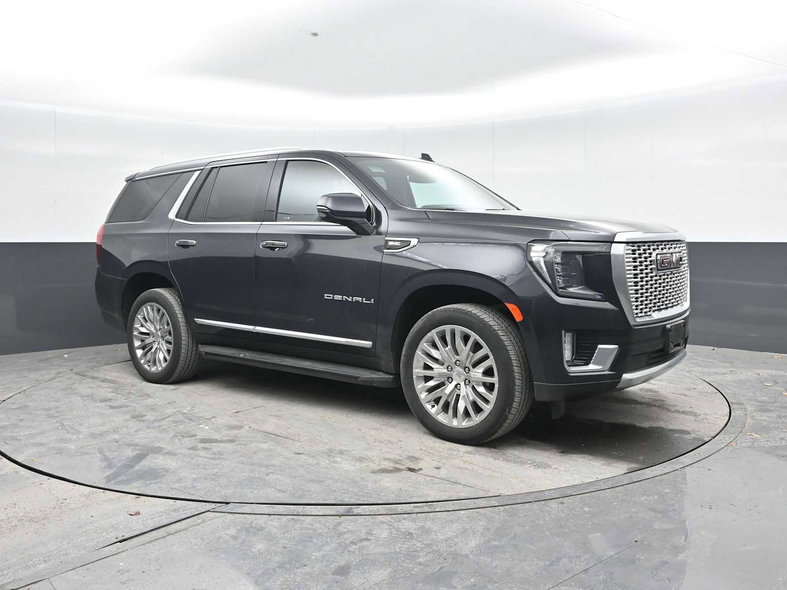 Used 2023 GMC Yukon Denali AWD/4WD image 6