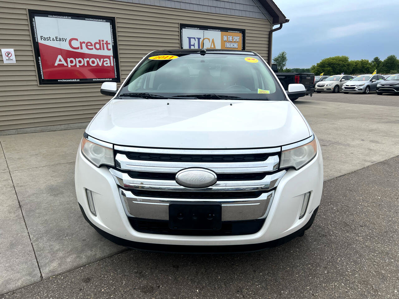 Used 2011 Ford Edge Limited w/ Canadian Touring Pkg image 2