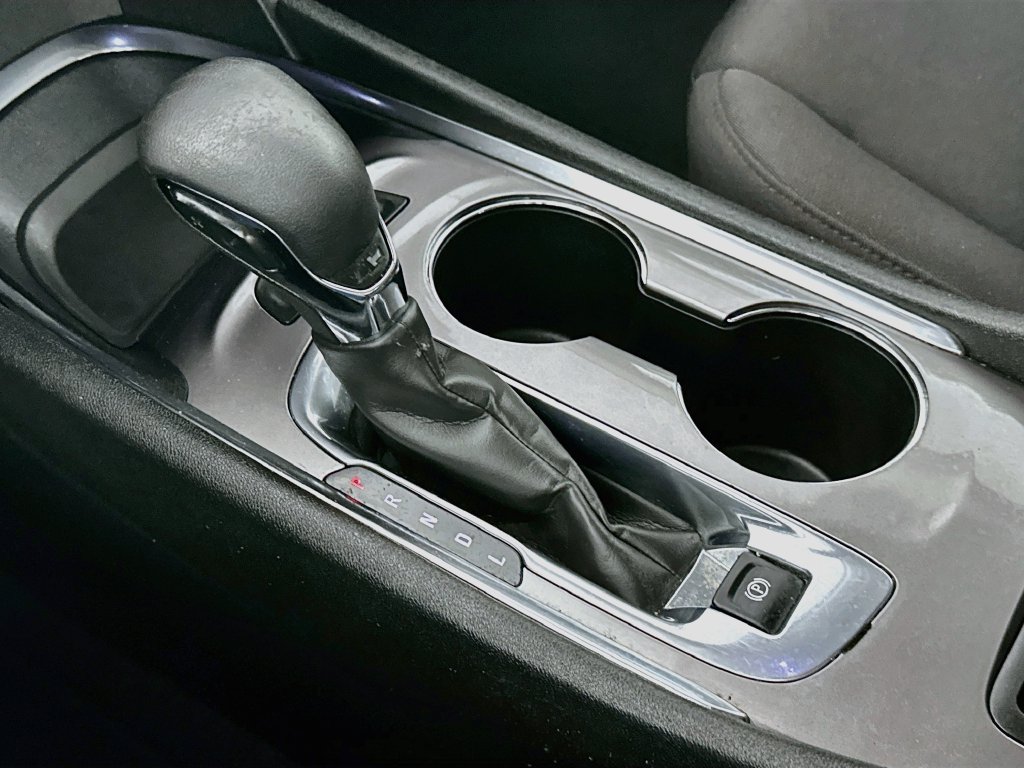 Used 2023 Chevrolet Malibu LT FWD image 16