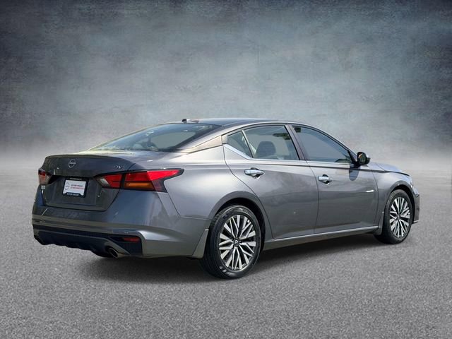 Used 2024 Nissan Altima 2.5 SV w/ SV Premium Package image 4