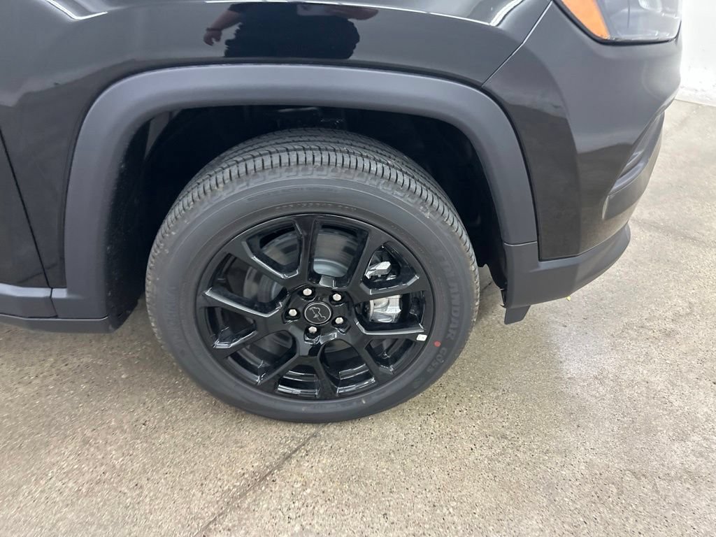 New 2026 Jeep Compass Latitude AWD/4WD image 15