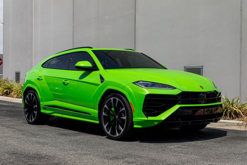 Used 2025 Lamborghini Urus SE image 14