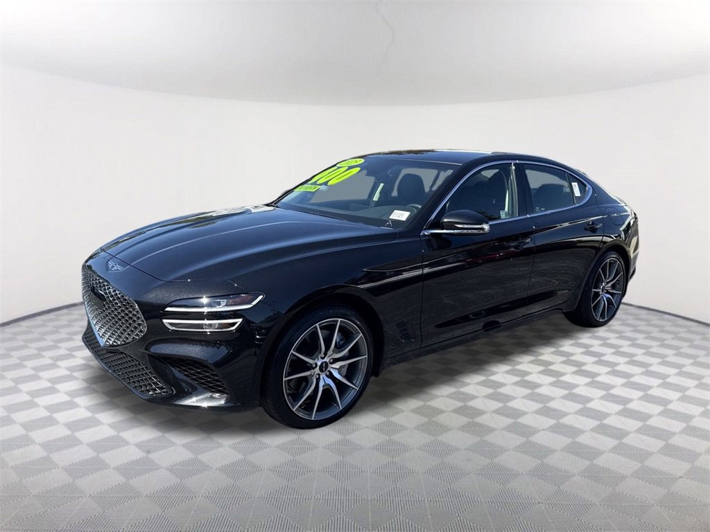 Used 2025 Genesis G70 2.5T image 1