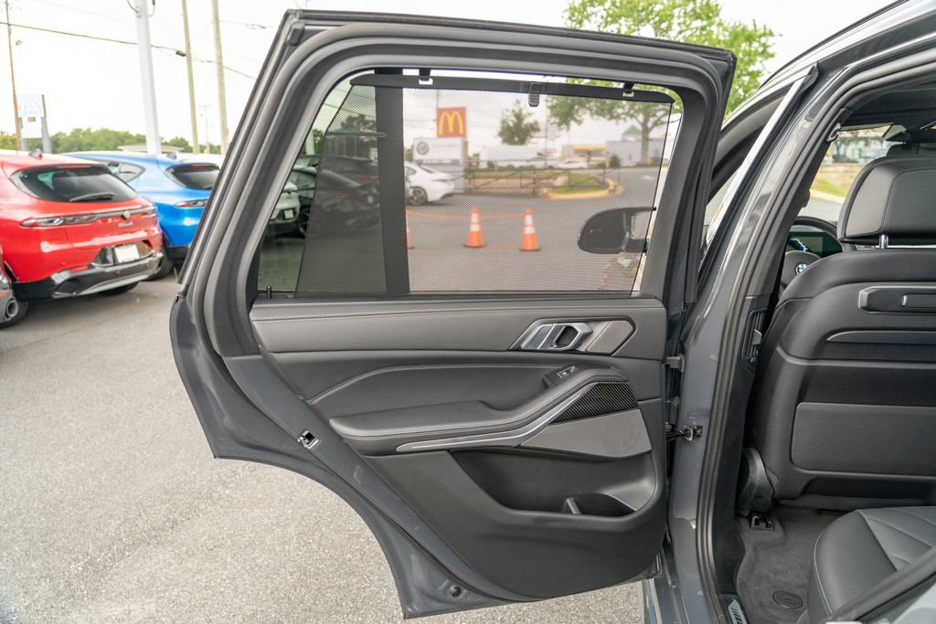 Used 2025 BMW X5 M60i AWD/4WD image 15