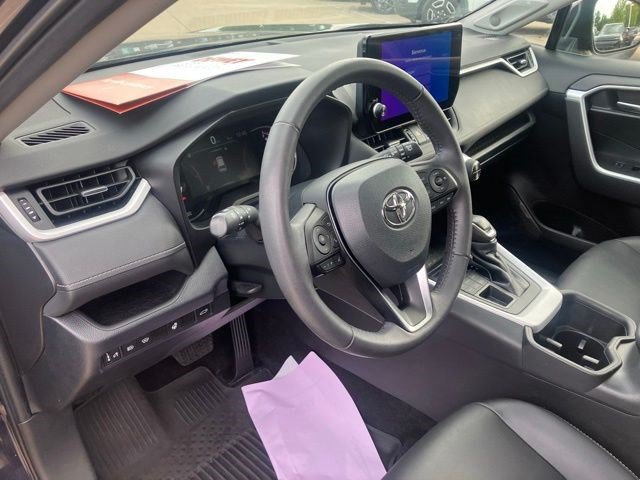 Used 2023 Toyota RAV4 XLE Premium AWD/4WD image 15
