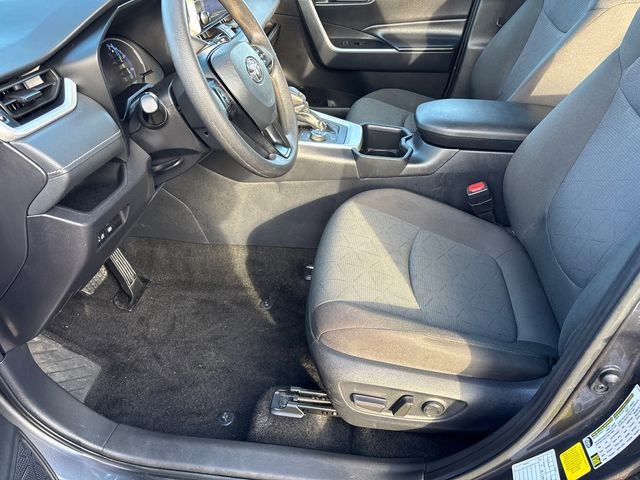 Used 2025 Toyota RAV4 XLE image 7