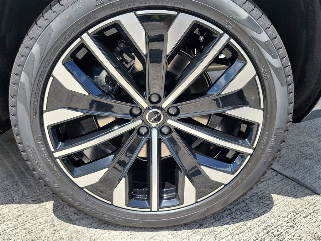 New 2026 Volvo XC90 B6 Ultra image 5
