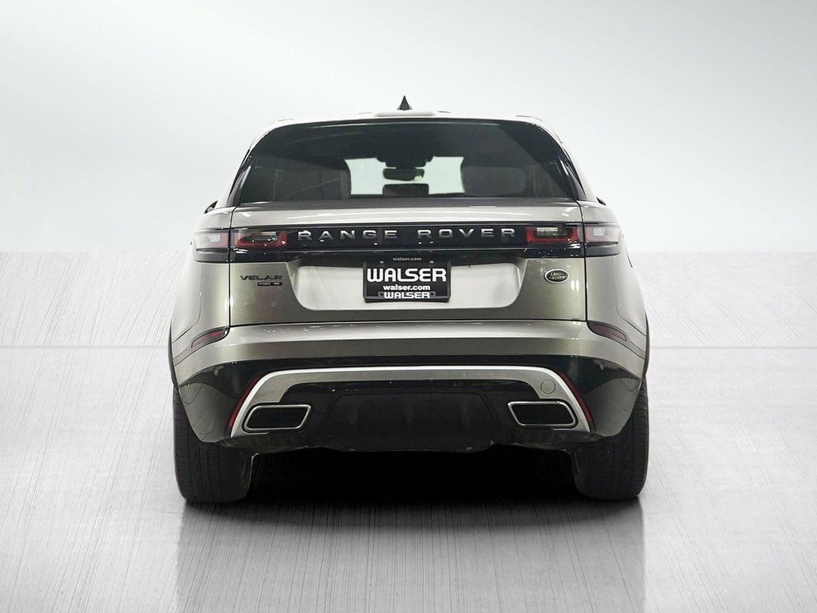 Used 2018 Land Rover Range Rover Velar R-Dynamic SE AWD/4WD image 4