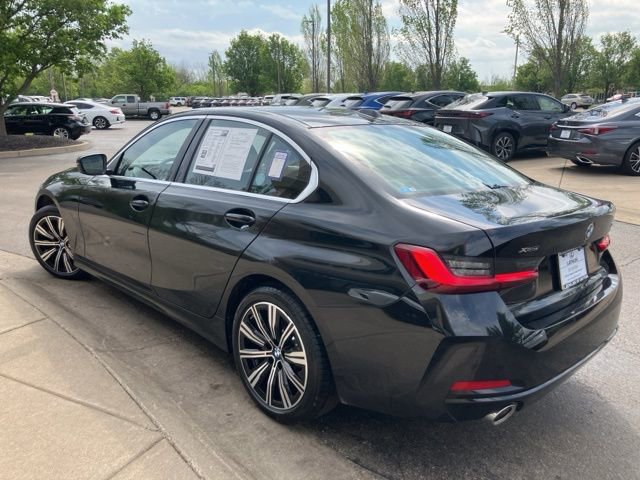 Used 2025 BMW 330i xDrive Sedan w/ Convenience Package image 5