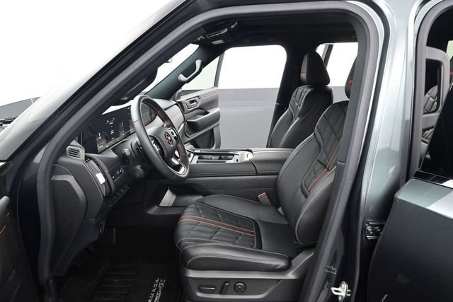 Used 2025 Nissan Armada PRO-4X w/ Pro-4X Premium Package AWD/4WD image 13