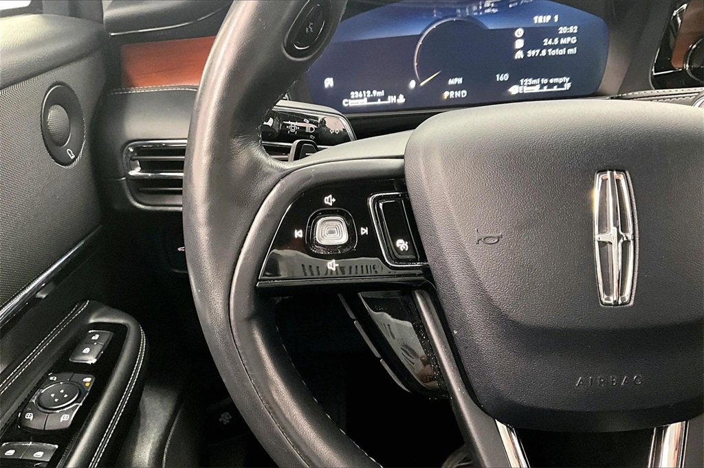 Used 2022 Lincoln Corsair Reserve w/ Equipment Group 201A image 20