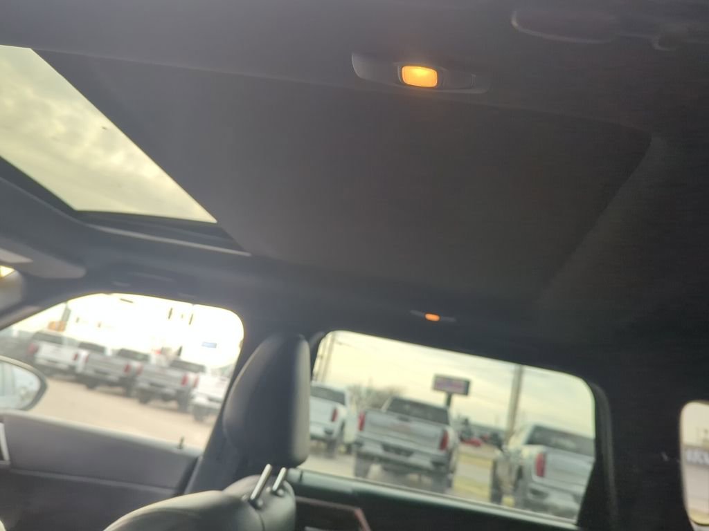 Used 2022 Mitsubishi Outlander SE image 27