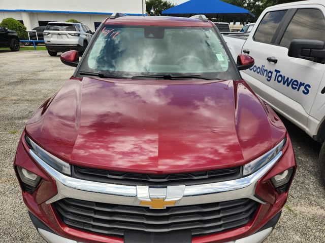 Used 2025 Chevrolet TrailBlazer LT FWD image 2