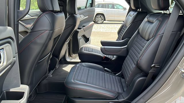 New 2026 Ford Explorer ST-Line w/ ST-Line Street Pack RWD image 19