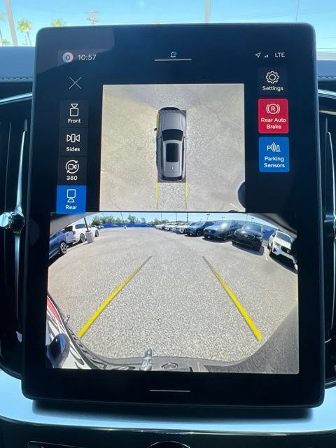 New 2026 Volvo XC90 B6 Plus w/ Protection Package AWD/4WD image 14