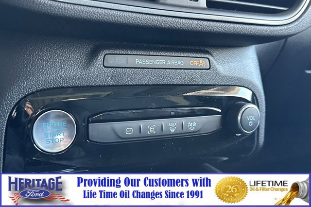 New 2025 Ford Escape SE image 18