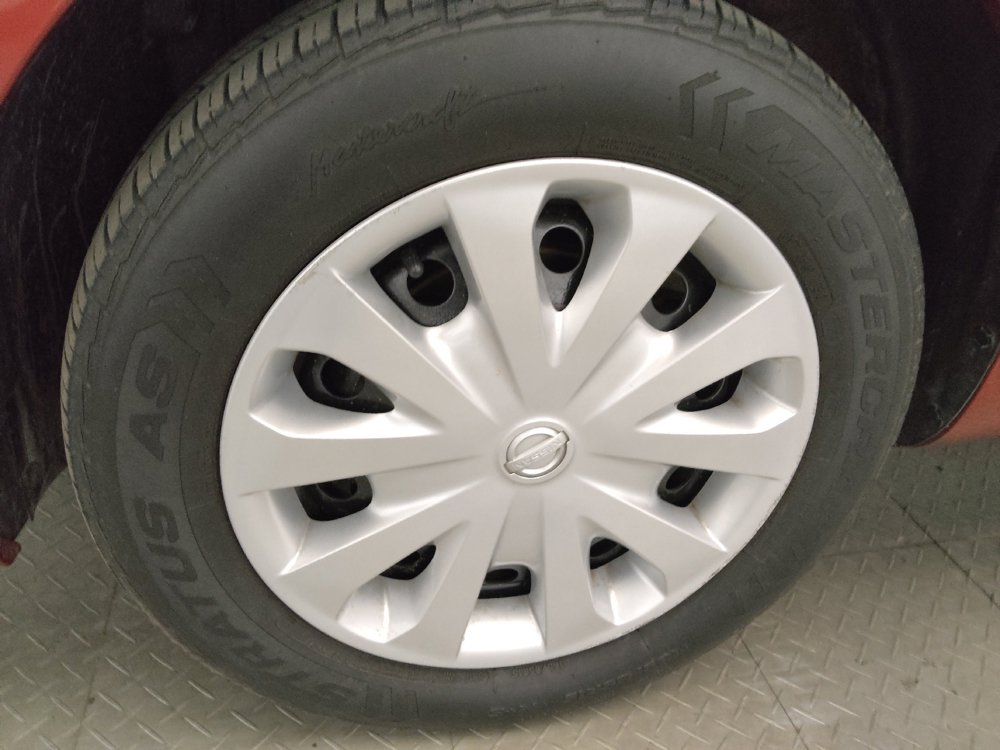Used 2019 Nissan Versa SV FWD image 31