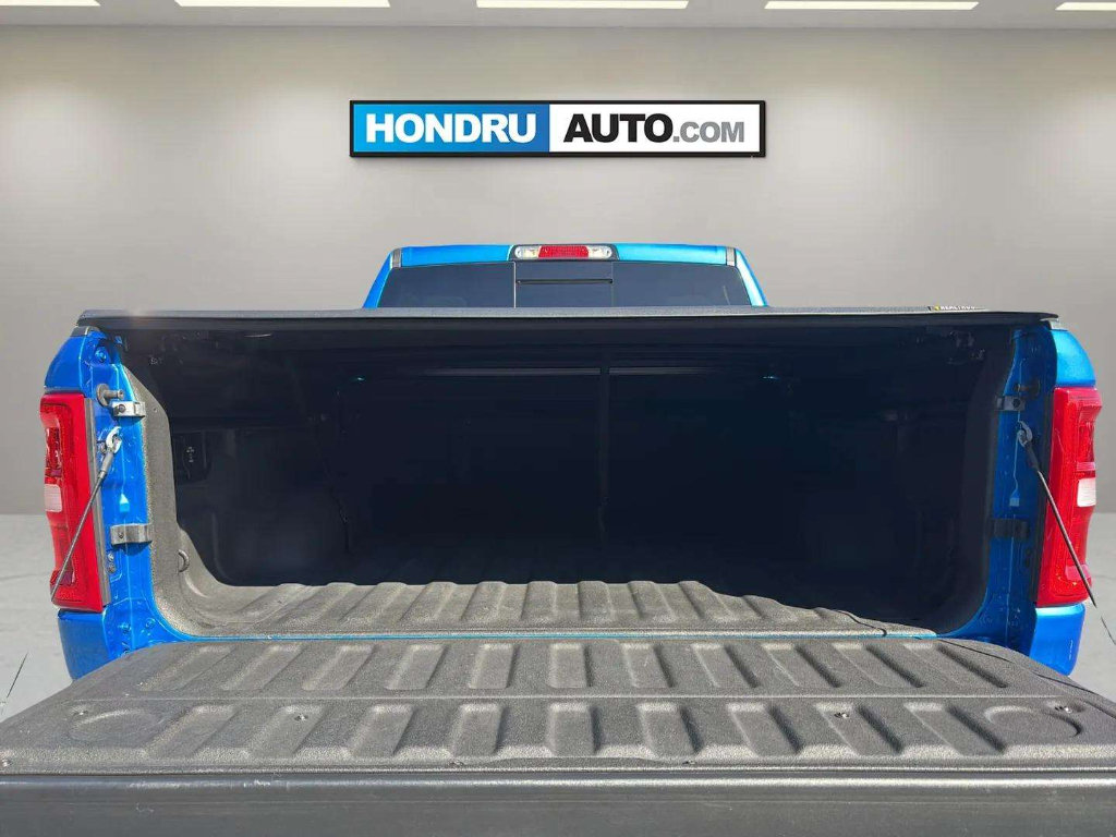 Used 2025 RAM 1500 Big Horn AWD/4WD image 9