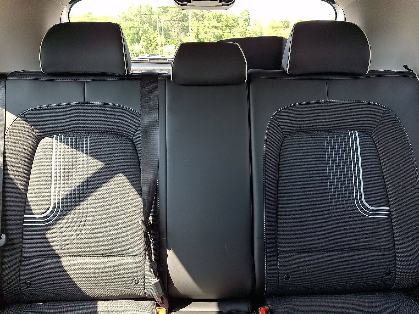 Certified 2025 Hyundai Venue Limited FWD image 13