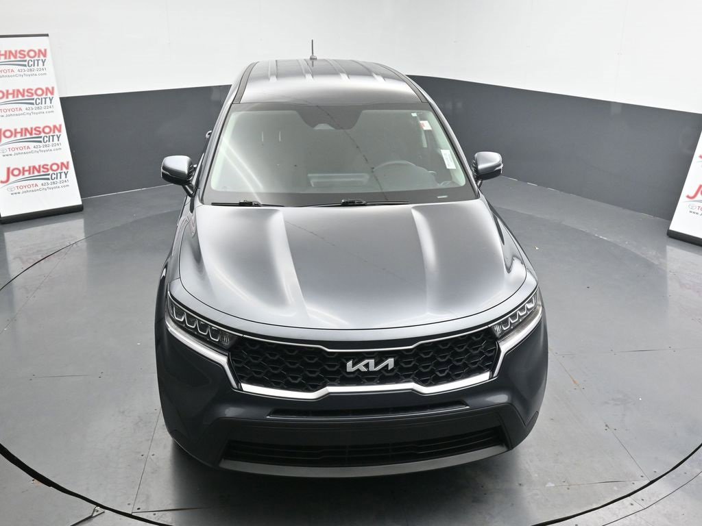 Used 2023 Kia Sorento LX image 28