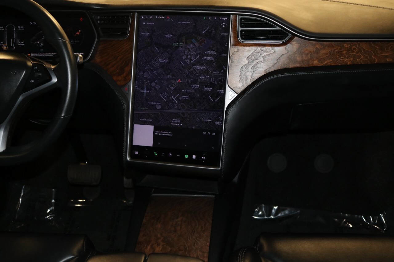 Used 2020 Tesla Model X image 31