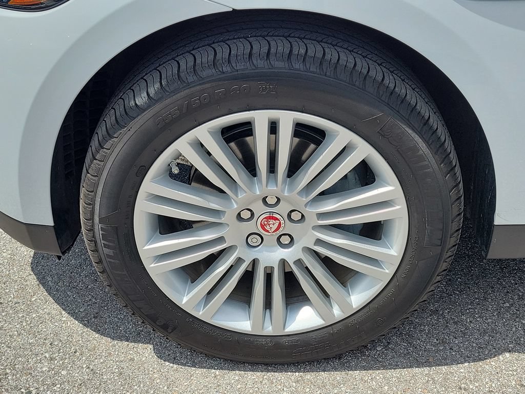 Used 2018 Jaguar F-PACE Portfolio AWD/4WD image 12