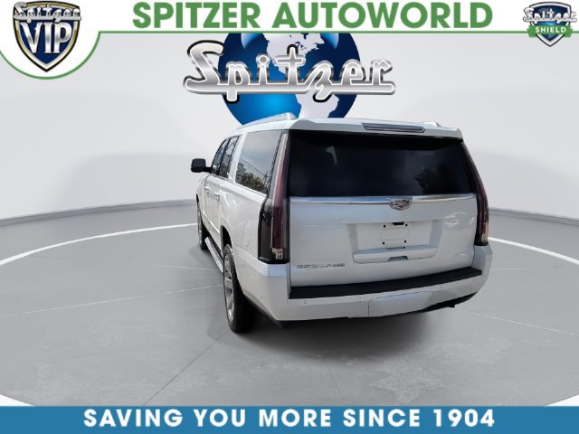 Used 2019 Cadillac Escalade ESV Luxury AWD/4WD image 9