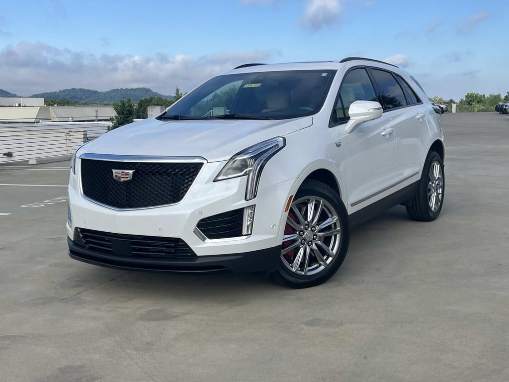 Certified 2023 Cadillac XT5 Sportv w/ Technology Package AWD/4WD image 1