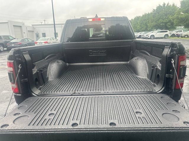 Used 2024 RAM 1500 Laramie AWD/4WD image 9