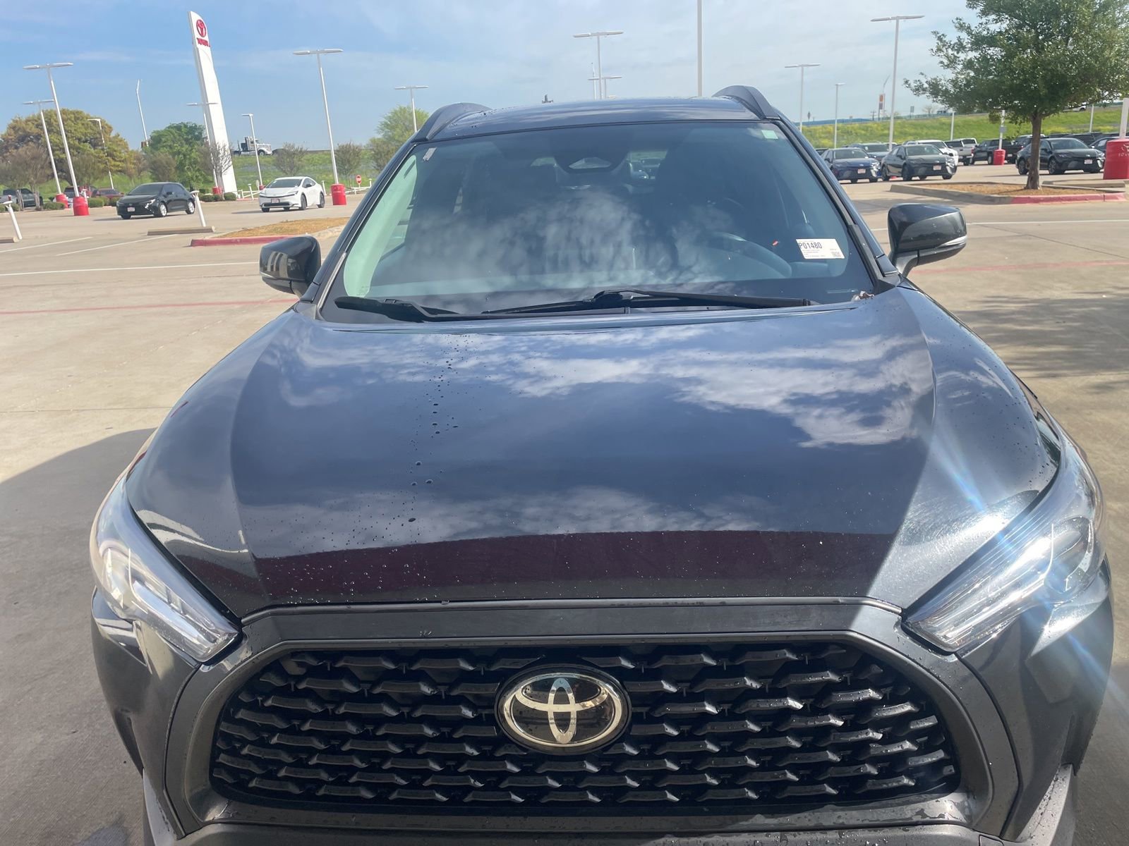 Used 2024 Toyota Corolla Cross LE image 3