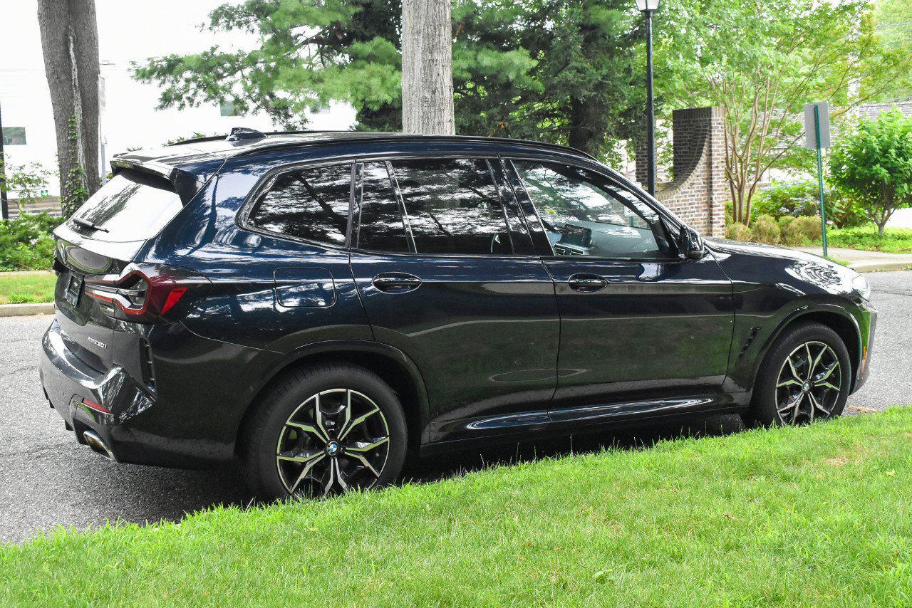 Used 2023 BMW X3 xDrive30i w/ M Sport Package AWD/4WD image 7