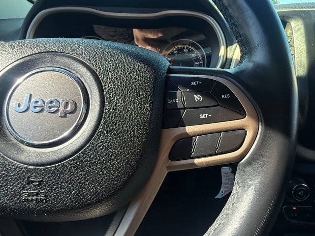 Used 2017 Jeep Cherokee Latitude image 22