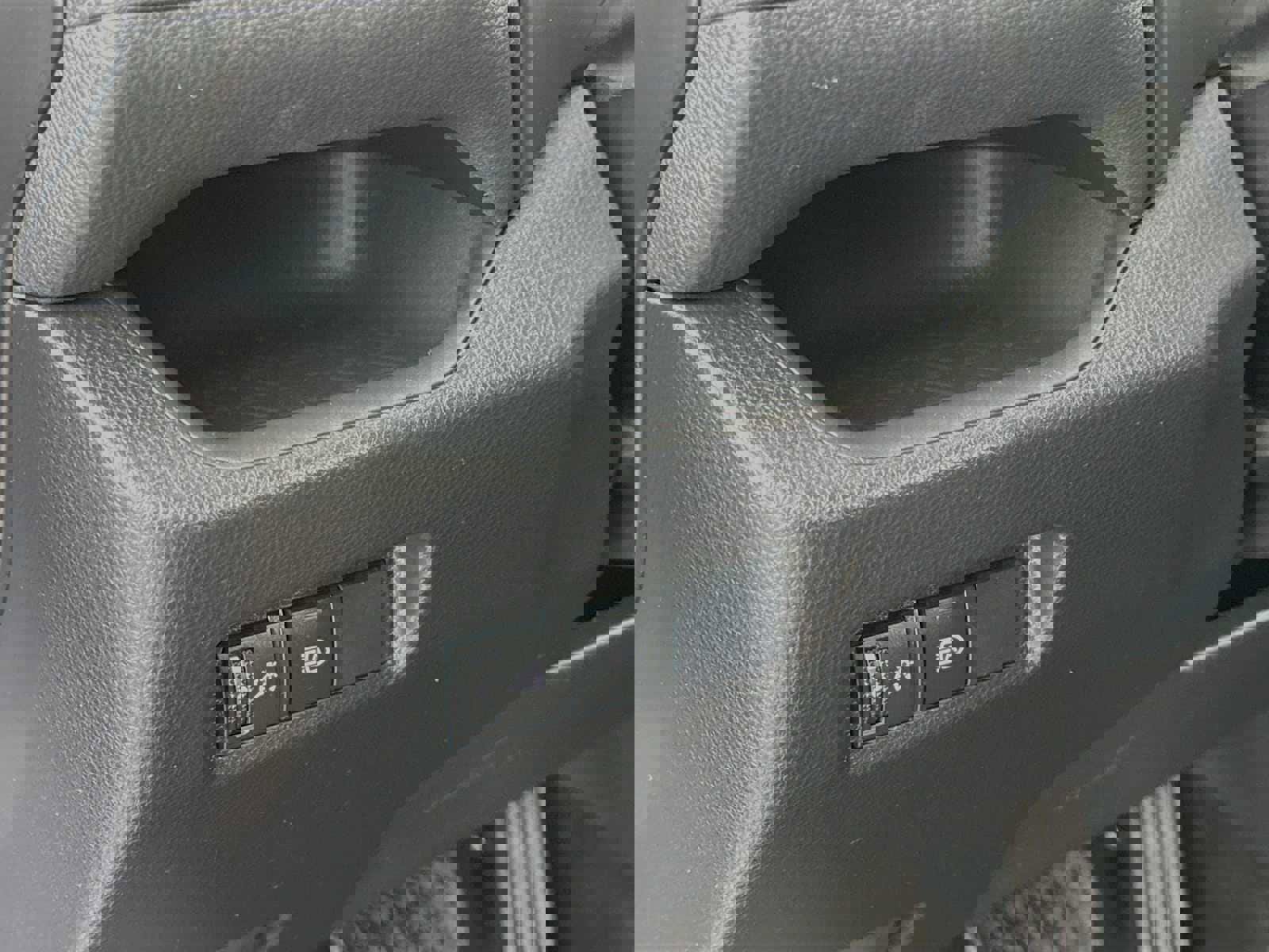 Used 2019 Toyota RAV4 LE w/ Carpet Mat Package image 9