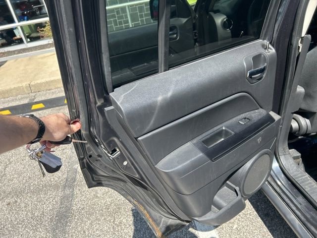 Used 2014 Jeep Patriot Sport w/ Power Value Group image 21
