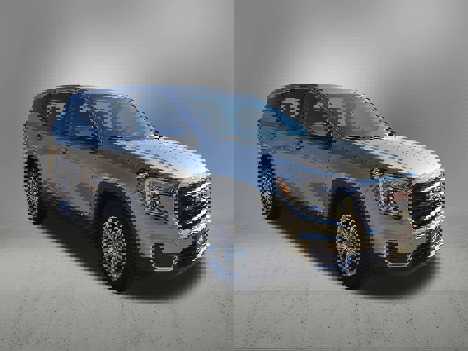 Used 2024 GMC Terrain SLE image 8