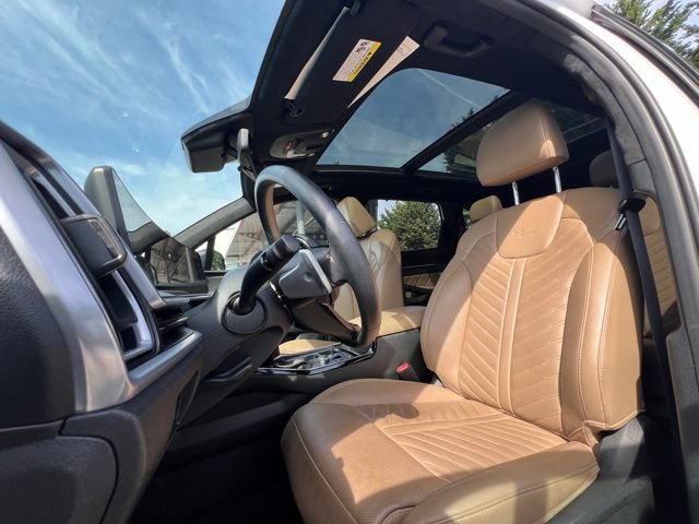 Used 2024 Kia Sorento SX Prestige w/ Olive Brown Leather Package AWD/4WD image 18